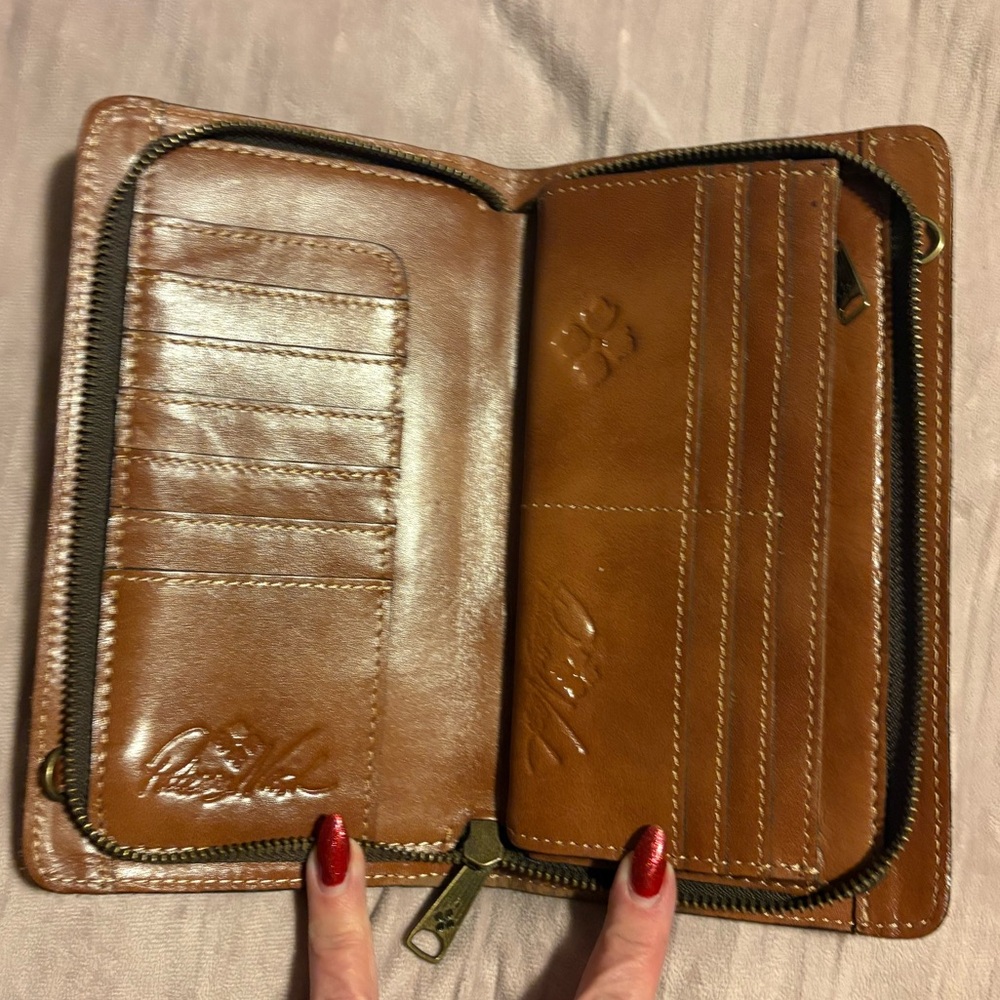 Patricia Nash Azario Leather Crossbody Organizer Wallet - Picture 11 of 11